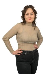 <p>   <strong><span style="color:#cd1719; font-size:20px;">Tenbrock, Antonia</span></strong><br>   Pippi Langstrumpf (Frau Prysselius, Lehrerin, starker Mann, Blom)<br>   Das Tagebuch der Anne Frank / Buddeln (Nao)<br>   1984 reimagined </p>