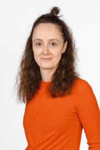 <p>   <strong><span style="color:#cd1719; font-size:20px;">Sutter, Claudia</span></strong><br>   Prima Facie (Tessa)<br>   Zwei Herren von Real Madrid (Mutter / Paterin / Pressesprecherin)<br>   Die Nebenwirkungen (Meiko)<br>   Minna von Barnhelm (Franziska) </p>