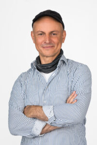 <p>   <strong><span style="color:#cd1719; font-size:20px;">Lukowczyk, David</span></strong><br>   Biedermann und die Brandstifter (Eisenring)<br>   Zwei Herren von Real Madrid (Vater Sven „Babe“ / Journalist 1)<br>   Warten auf Godot (Lucky)<br>   Die Nebenwirkungen (Eli)<br>   Minna von Barnhelm (Maior von Tellheim) </p>