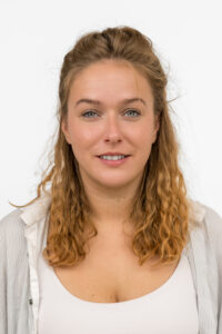 <p>   <strong><span style="color:#cd1719; font-size:20px;">Lorenz, Vera</span></strong><br>   Breaking Up is Hard to Do (Marge) </p>